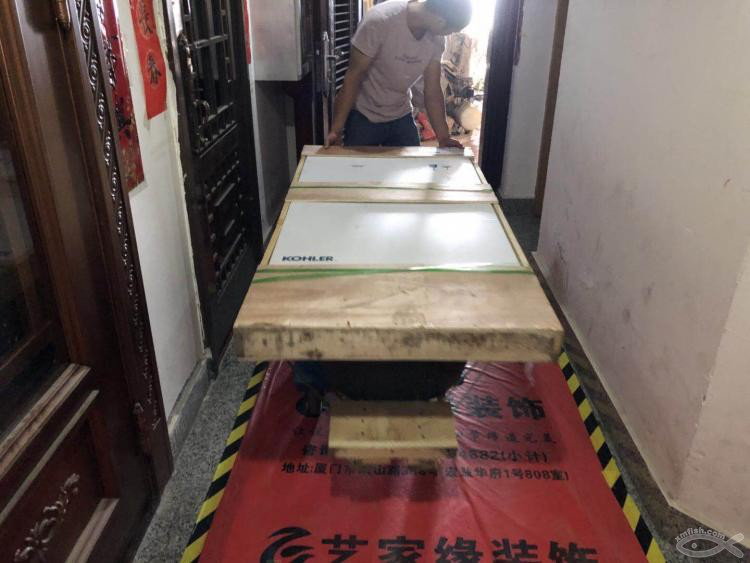 一家四口期盼已久的浴缸入場啦!歡迎你丫! 一家四口期盼已久的浴缸入場啦!歡迎你丫!